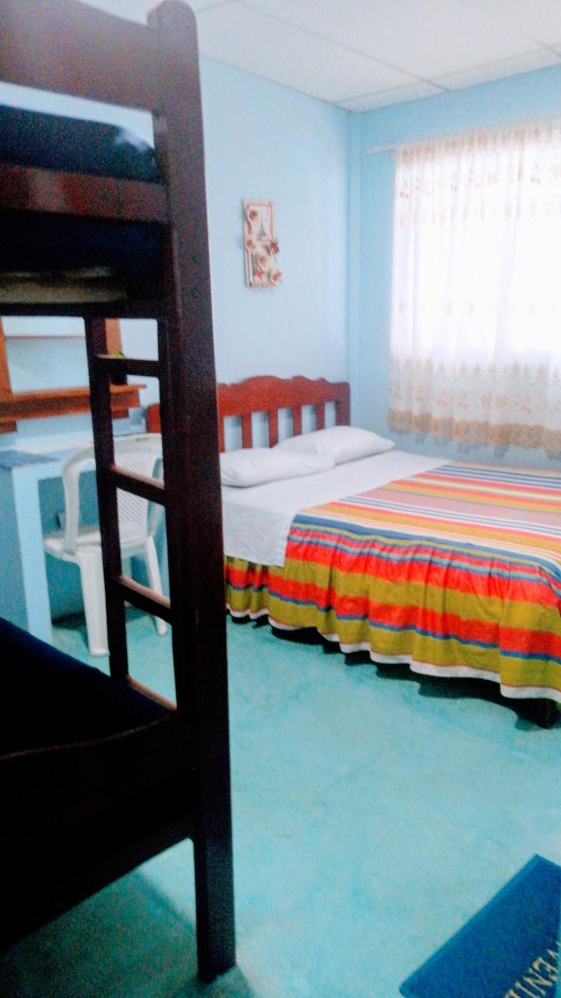 Hostal Aruba Atacames Oda fotoğraf
